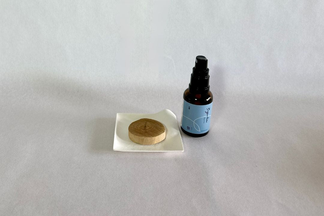 白檀原木入り たおやかな白檀の雫ギフト